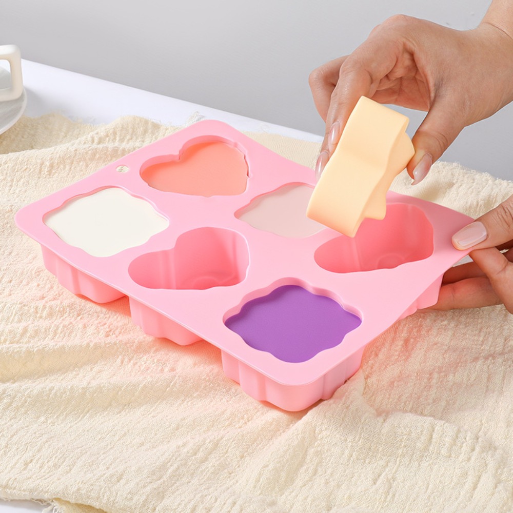 スクエアハート型シリコンモールド 6個取り リボンデザイン  - Candle Making Course のレビューと価格